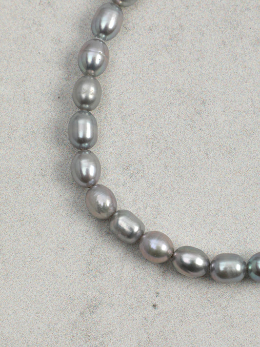 PURAPERLA ソーダライト × グレー淡水パール ダブルチェーン ナチュラルエナジーブレスレット|静海のリズム