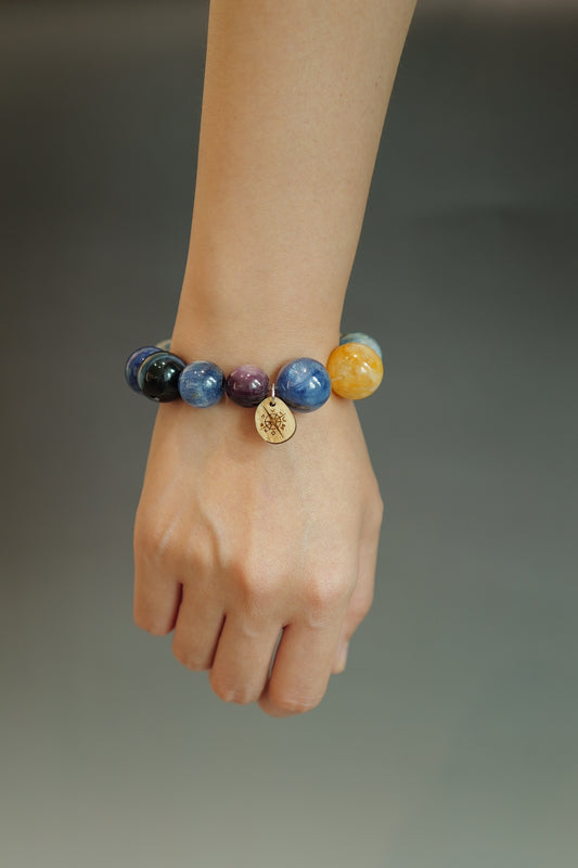 Midnight Fizz(ミッドナイト・フィズ)大粒 カイヤナイト 天然石ブレスレット パワーストーン